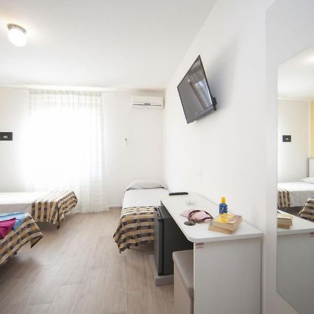 Hotel Thomas 마리나디캄포 외부 사진